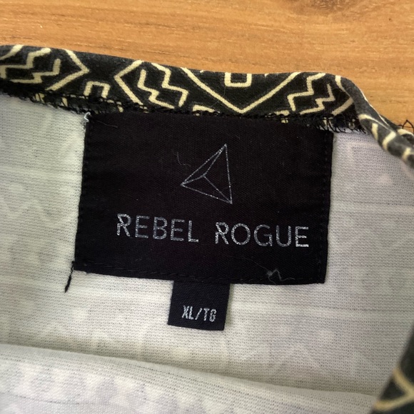 Aztec Crop Top - Picture 2 of 4